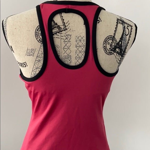 Nike bundle of 2 workout tops - Picture 3 of 11